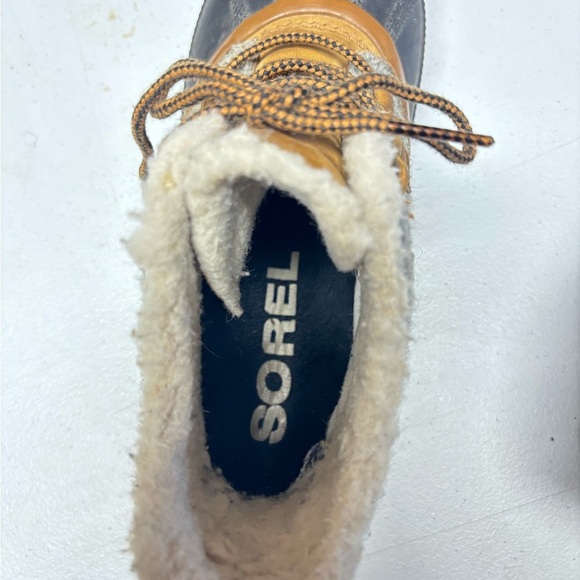 Women’s Sorel Out 'N About Plus Boots. - Picture 2 of 9